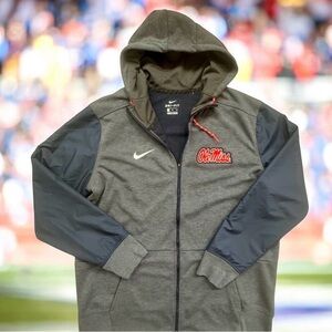 NIKE OLE MISS REBELS MID WEIGHT jacket men’s coat size XL